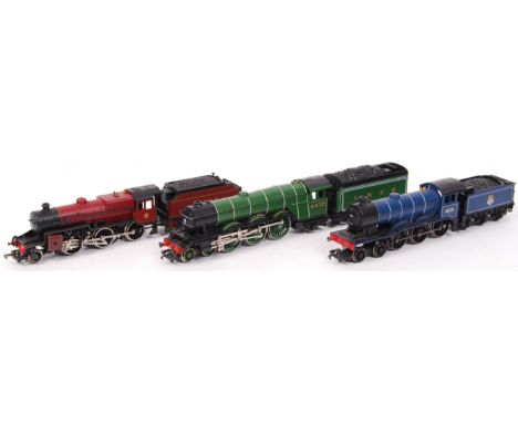 A collection of 3x unboxed 00 gauge railway trainset locomotives. Comprising of; Hornby 4472 Flying Scotsman, Lima 13000 and 