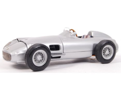 A good vintage CMC German made 1:24 scale precision diecast model Mercedes Benz W196 Silberpfeil Monoposto. Appears mint+ wit