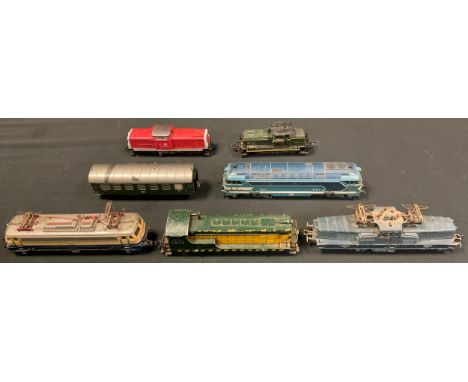 Fleischmann H0/OO Gauge locomotives -  American 1340 Diesel Switcher Locomotives, one in C&amp;NW yellow/green 1340,  Electri