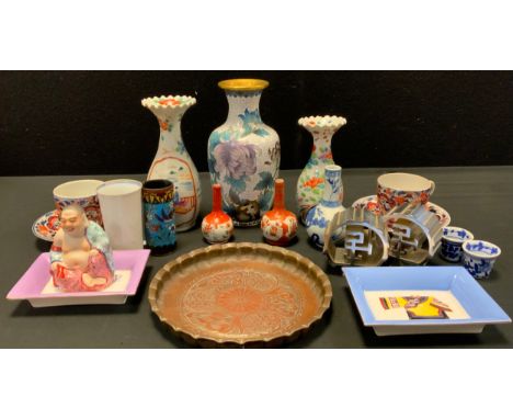 Oriental items - Chinese blue and white gourd vase,  others Japanese Kutani, cloisonné enamel vases, etc 