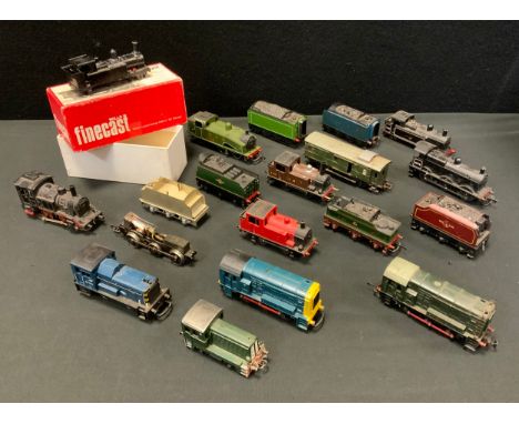 Toys - OO Gauge Hornby, Lima, Wills Fine cast and other Shunter and small Locomotives, inc LNER 8920, BR 06 005, D3763, BR 47