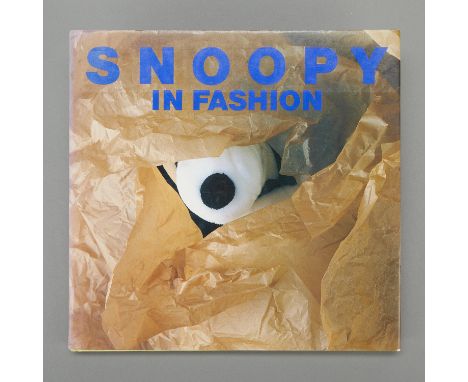 "Snoopy in Fashion" exhibition catalog. Published by Libro Port Co., Ltd., Tokyo, 1984. First edition. This book was publishe