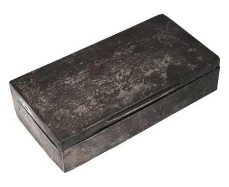 A late Victorian silver playing card box London, 1901, Goldsmiths &amp; Silversmiths Ltdplain rectangular form with hinged do