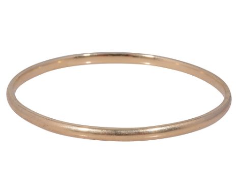 A plain circular bangleinner diameter 6.1cm, 15.4gCondition: 