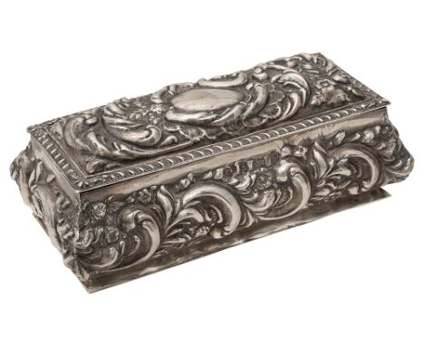 A late Victorian silver embossed trinket boxBirmingham, 1901, Thomas Hayesrectangular bombe form, all over embossed with foli