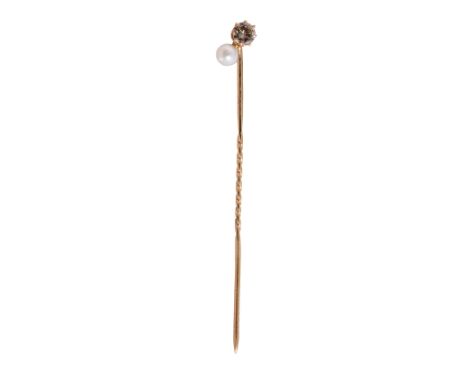 A light cinnamon coloured diamond and cultured pearl stick pinlength approx. 5.7 cm.Condition: Possible historic repair to pi