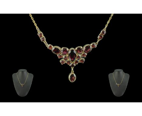 German Vintage Attractive 8ct Gold Ornate Garnet Set Necklace, marked 333 - 8ct.  The faceted garnets of excellent rich colou