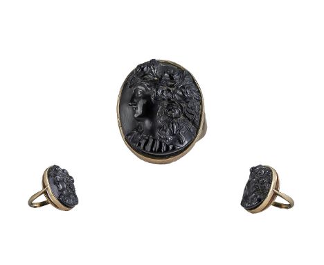 Antique Period 9ct Gold Basalt Hard Stone Cameo Ring. Marked 9ct to the shank. Excellent raised carving of a female Roman sty