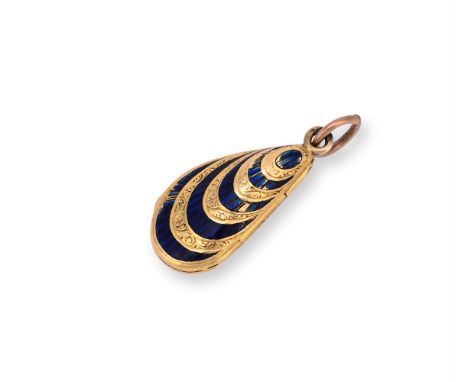 A FRENCH GOLD AND ENAMEL MUSSEL SHELL VINAIGRETTE PARIS 1847 - 1919 MARK With alternating foliate engraved and blue enamel ba