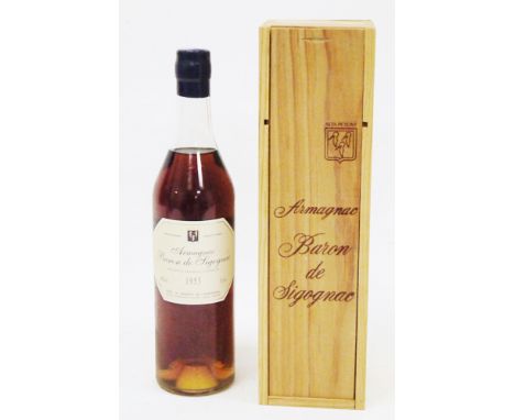 Armagnac Baron de Sigognac 1953 in original wooden box with sliding lid, 40% vol, 70cl