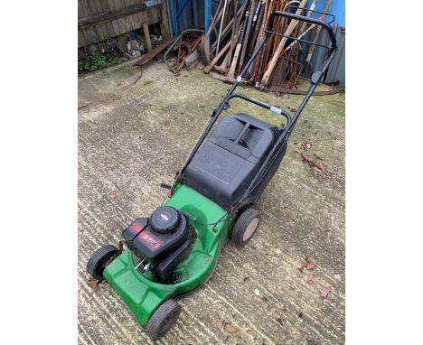 Briggs &amp; Stratton engine petrol lawn mower