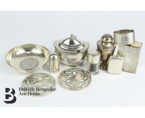 Miscellaneous silver items including a Georgian silver mustard pot, London hallmark, dated 1809 with the original blue liner,