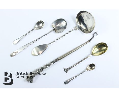 Miscellaneous silver including a long handled mustard spoon Sheffield hallmark dated 1903 mm HW; silver salt spoon London hal