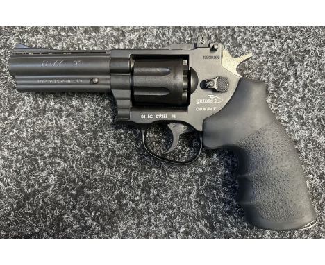 Gamo Model R-77 .177 cal BB Air Pistol serial no. 04-5C-017233-98. 8 shot cyclinder. 100mm long barrel. Overall length 240mm.