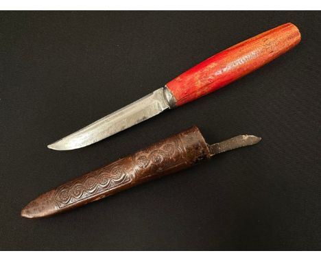 Finnish Puukko Knife with single edged blade 100 mm in length. No makers marks. Red wood handle. Overall length 207 mm. Compl