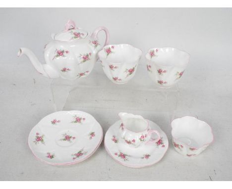Shelley - A tea for two service in the Bridal Rose pattern, ten pieces.Condition Report: Good condition, no chips, cracks, ha