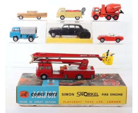 Boxed Corgi Major Toys 1127 Simon Snorkel Fire Engine, 1st issue, in near mint original condition, complete with original box