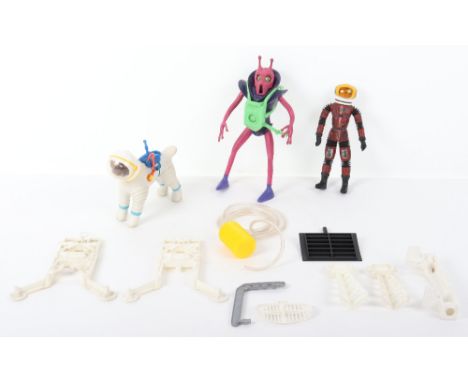 Scarce Gilbert Moon Mcdare Space Mutt with Space Suit, plus Mattel major Matt Mason figure with Scorpio, with space parts, 4 