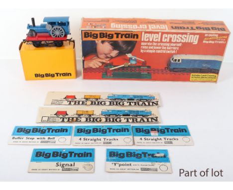Quantity of Rovex Triang 0 Guage The Big Big Train, including: boxed RV 277 4 section change a truck, RV.308 Signal Gantry Br
