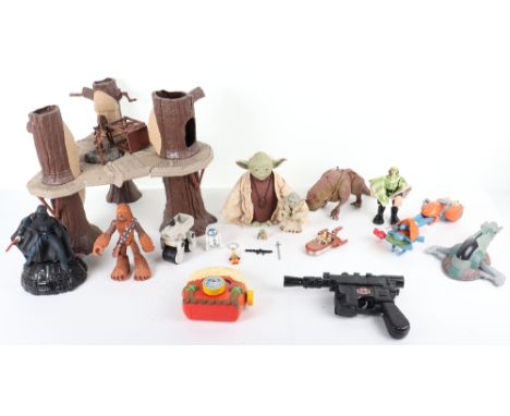 Vintage Star Wars unboxed Ewok village, including ewok village not complete, dusty but in good original condition, 1979 date 