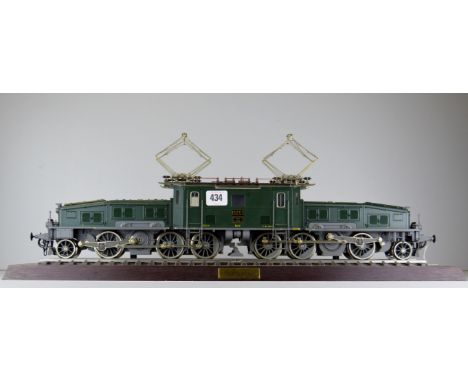 MARKLIN ELECTRIC 6/8 CROCODILE SBB "SWISS" PANTOGRAPH ELECTRIC ARTICULATED LOCOMOTIVE, FINISHED IN GREEN NO. 13253