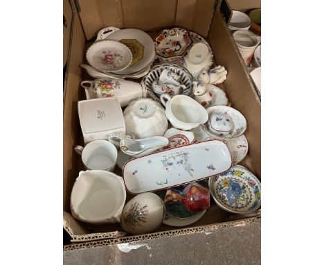 Assorted ceramic items including Royal Crown Derby, Masons, Coalport etc - appx 30 pieces 