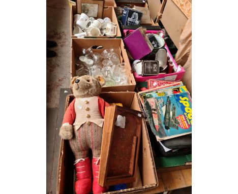 7 boxes of misc items including boxed glass ware, boxed cutlery, vintage soda syphon, small bagatelle board, soft toy, cerami