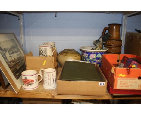 Wade mugs, matchbooks, cufflinks, boxed table tennis set etc.