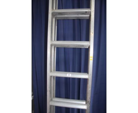 Extending ladder, closed 3.9264 metres/13 feet