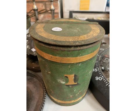 A VINTAGE TEA CADDY 