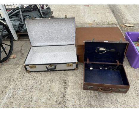 THREE VINTAGE SUITCASES AND A TRAVEL TRUNK 