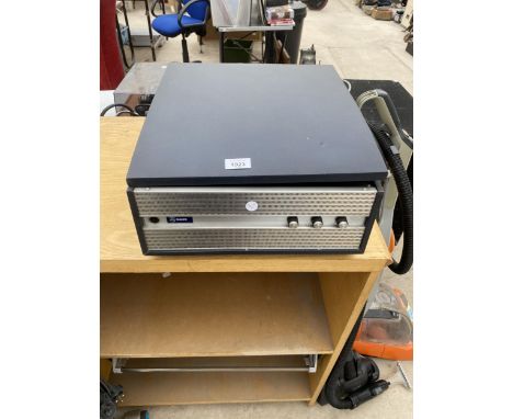 A PHILIPS BSR RECORD PLAYER IN CARRY CASE WITH SPEAKER 