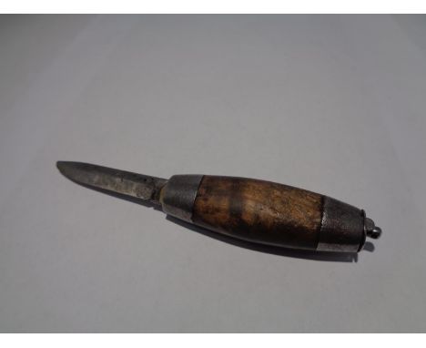 A VINTAGE SEGERSTROM ESKILSTUNA SWEDEN BARREL KNIFE 