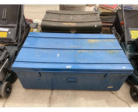 A LARGE METAL STORAGE TRUNK AND A FURTHER VINTAGE METAL STORAGE TRUNK 