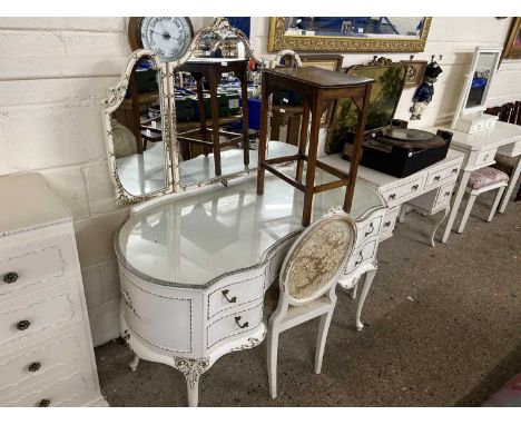 20th Century French style dressing table with triple mirrored back and accompanying chair together with a further similar dre