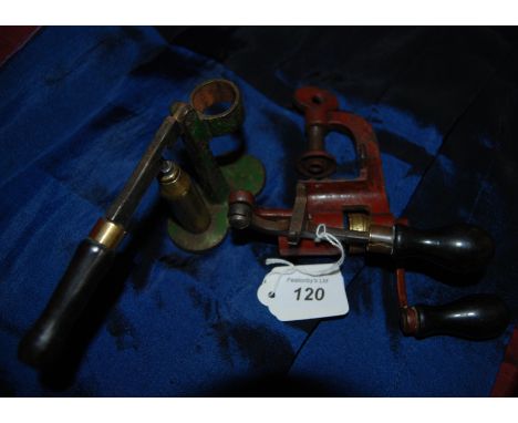 12 Bore Shotgun Case  tools including 1 x De - Capper & Re- Capper & 1 X Case Crimper