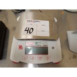 OHAUS SPX2202 BALANCE, 2200G CAP., S/N B838476548