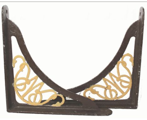 GWR Signal Box Shelf Brackets with intertwined company initials in casting. Nicely painted.