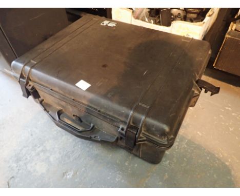 Large King Pelican camera case in good condition with some fillers