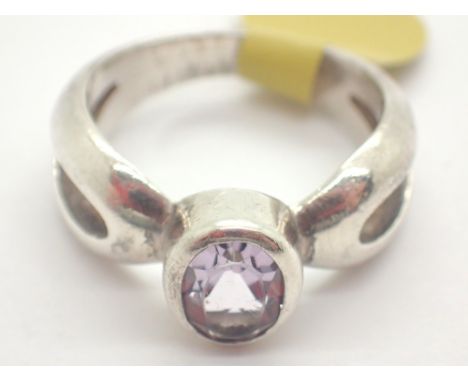 Kit Heath silver amethyst solitaire ring size M copyrighted design stamped 925 KH
