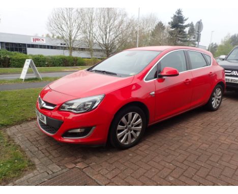 Red Vauxhall Astra CDTI Elite 23000 miles MOT to June 2019 two keys and paperwork