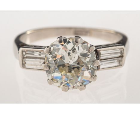 An Art Deco diamond ring, claw set to the centre with an old European-cut diamond, diamond approx. 2.15 carats, colour approx