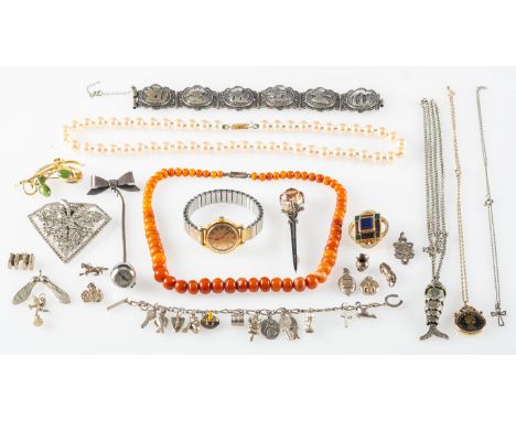 A quantity of costume and silver jewellery, including a vintage Zenith mechanical wind wristwatch, marked to verso 572 D 669;