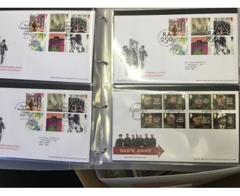 First Day Covers from 2009 to 2018, six albums, really modern covers do not come on the market often, massive original cost d