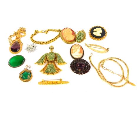 A selection of costume jewellery, including cameo brooches, jade coloured ring, flat curb bracelet, bird pendant necklace, et