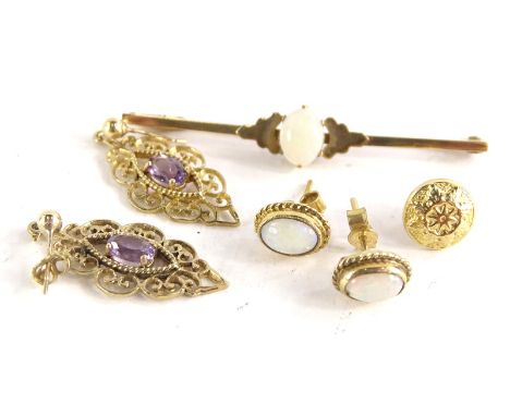 A small selection of 9ct gold and other jewellery, comprising a pair of 9ct gold opal earrings, a 9ct gold opal set bar brooc