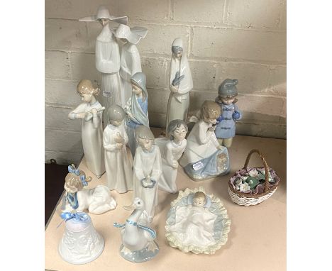 COLLECTION OF LLADRO FIGURES &amp; NAO (14 PIECES) A/F