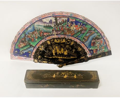 HAND PAINTED ANTIQUE CHINESE HAND FAN IN A BOX A/F The fan is in poor condition with splits. There are scratches to the box a