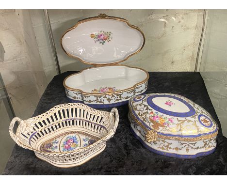 DRESDEN FRETWORK PORCELAIN DOUBLE HANDLED DISH WITH TWO FRENCH FLORAL CASKETS