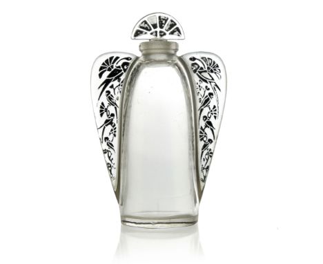 Rene Lalique, a very rare Perroquets glass perfume bottle, with a stopper, model Flacon P, designed circa 1919, polished and 